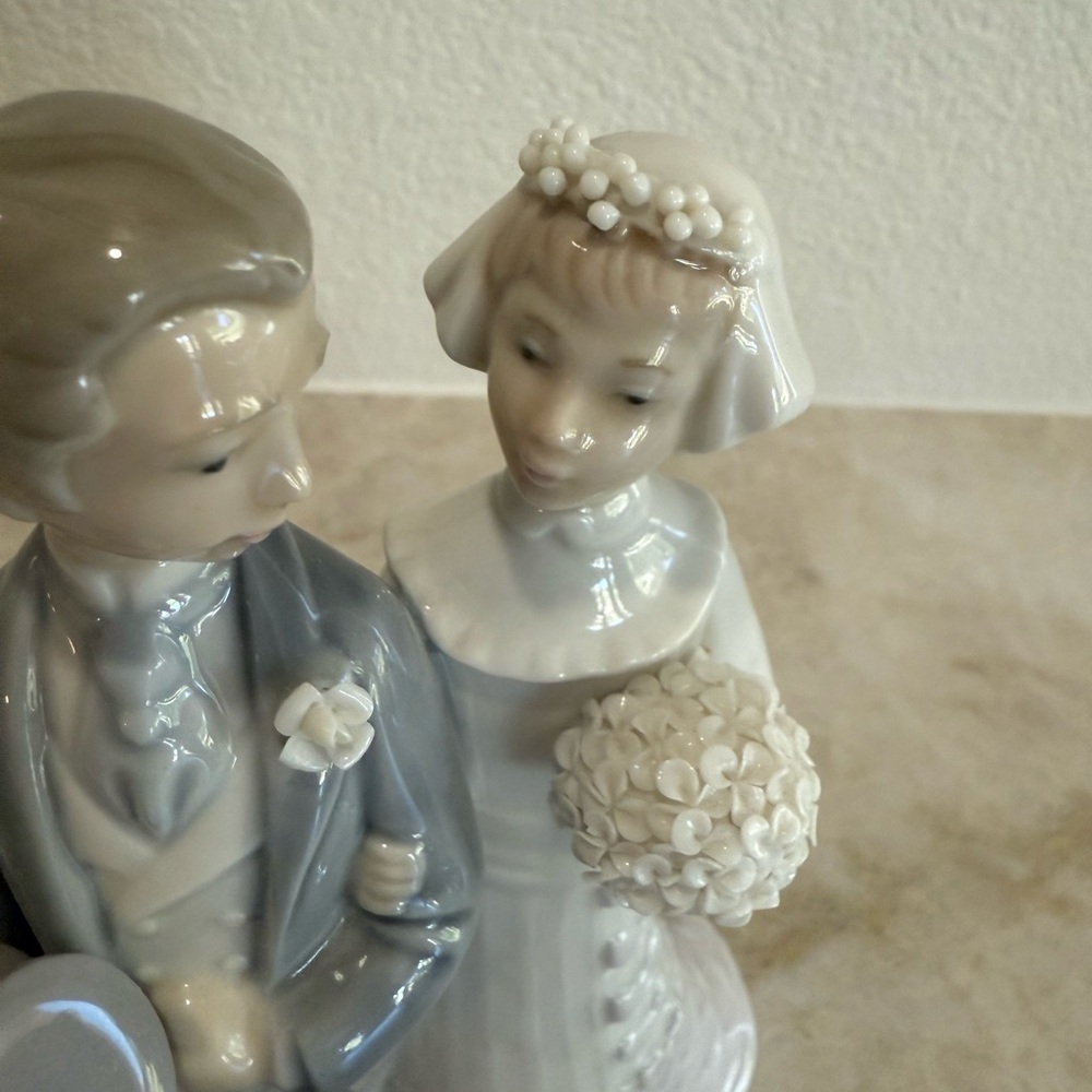 👰🤵‍♂️Vintage Lladro Bride & Groom Statue Cake Topper Retired - Picture 7 of 10